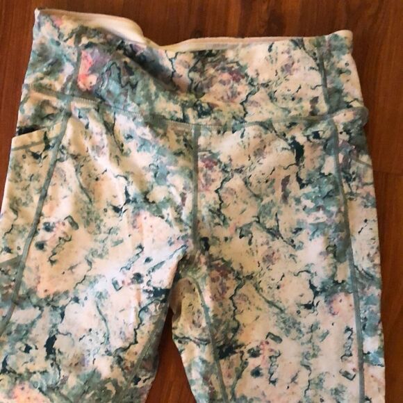Calvin Klein floral work out pants leggings size large. - Picture 2 of 6